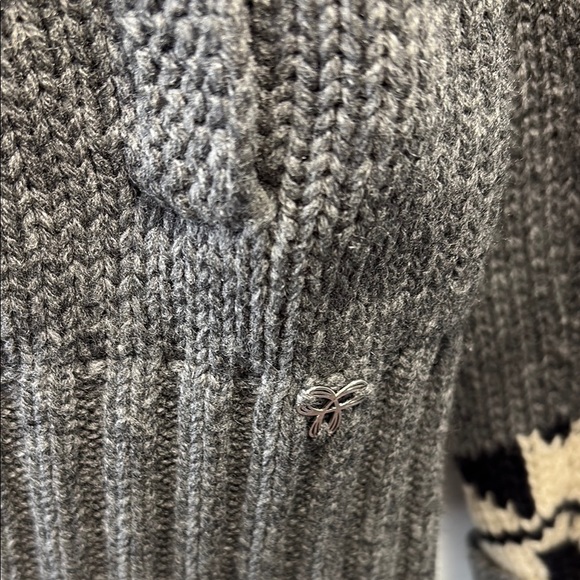 TNA Gray and Cream Sweater - Picture 2 of 8